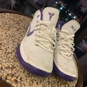 Purple and white Kobe Bryant Shoes
